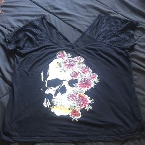 Torrid skull top
